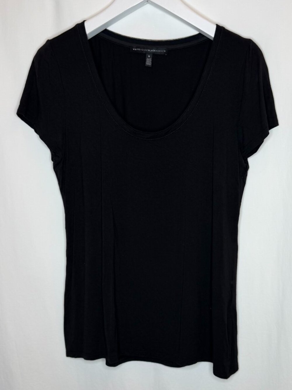 WHBM basic scoop neck t-shirt M